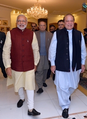 Prime Minister Narendra Modi and Prime Minister of Pakistan Nawaz Sharif